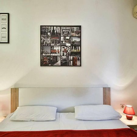 The Big Smile Apartments Pula Exterior photo