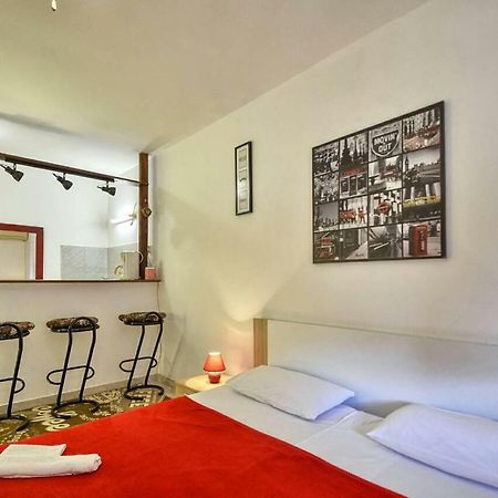 The Big Smile Apartments Pula Exterior photo